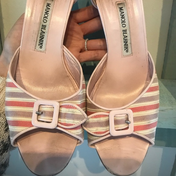 Autographed Manolo Blahnik Heels - Picture 8 of 8